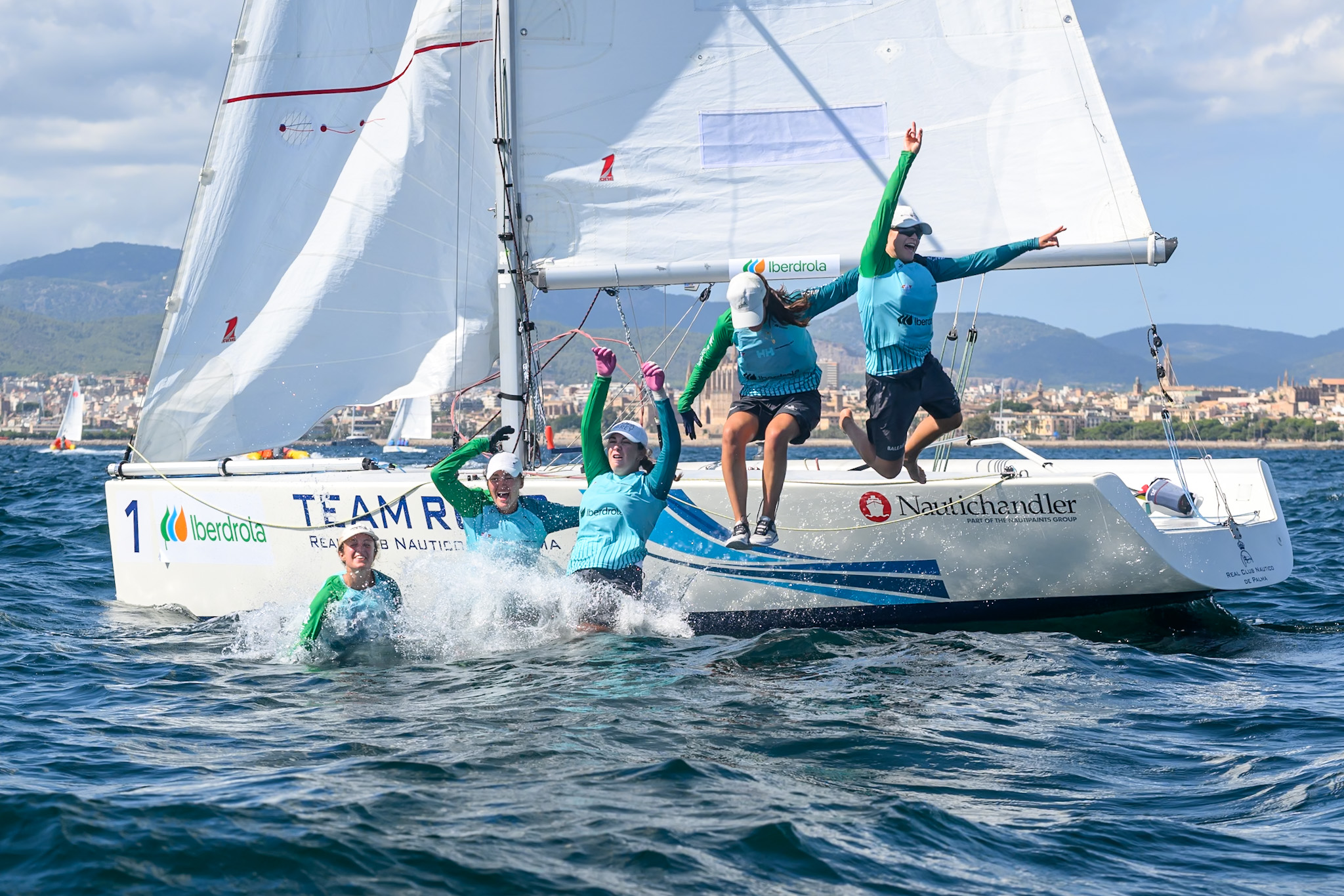El Balearia del Real Club Náutico de Palma gana en casa la Liga Iberdrola de Vela Femenina