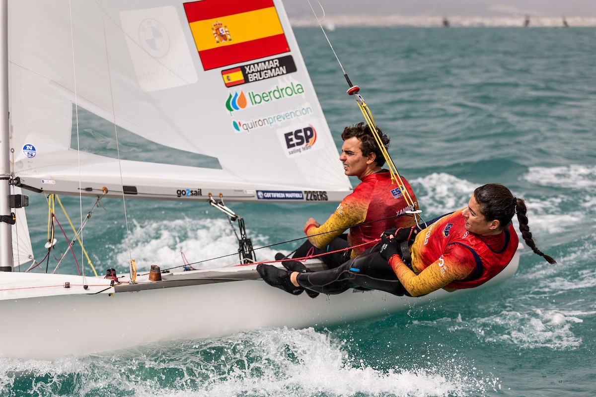 Formando Campeones en Vela: El Papel Crucial del Equipo Pluridisciplinar y el Reglamento